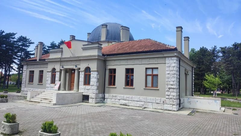 "Kako u debelo uho zabosti nježnu riječ“ večeras u Gradskoj kući